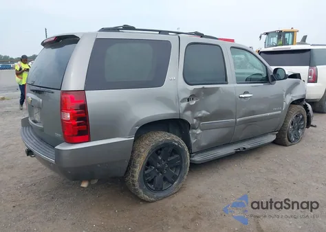 2012 Chevrolet Tahoe Ltz z USA, uszkodzony, nr VIN 1GNSKCE02CR247878